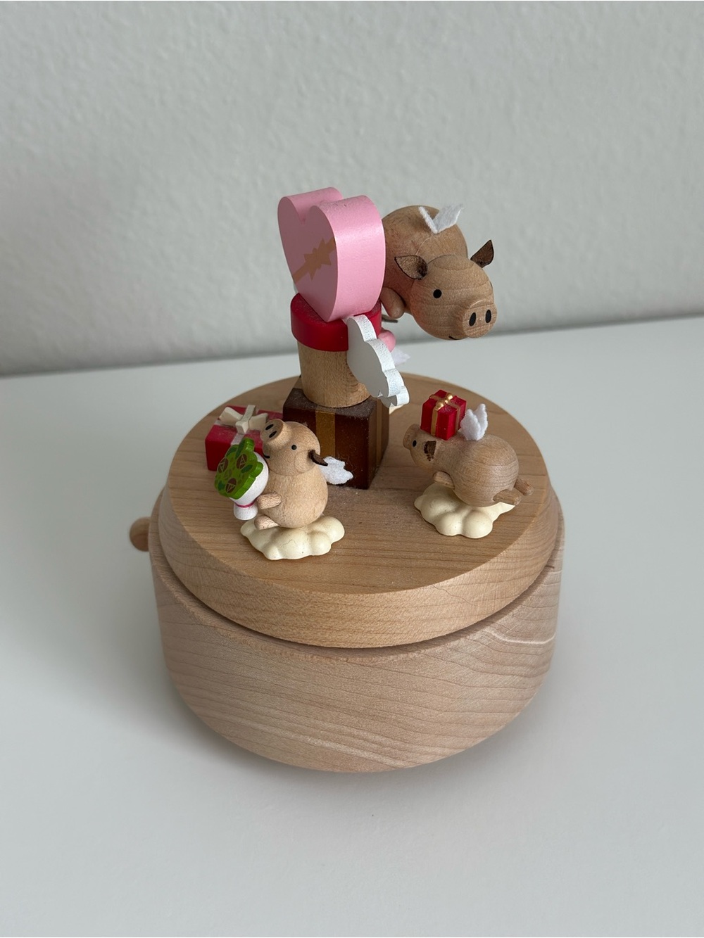 Lovely Flying Pigs Wooden Spinning Music Box
